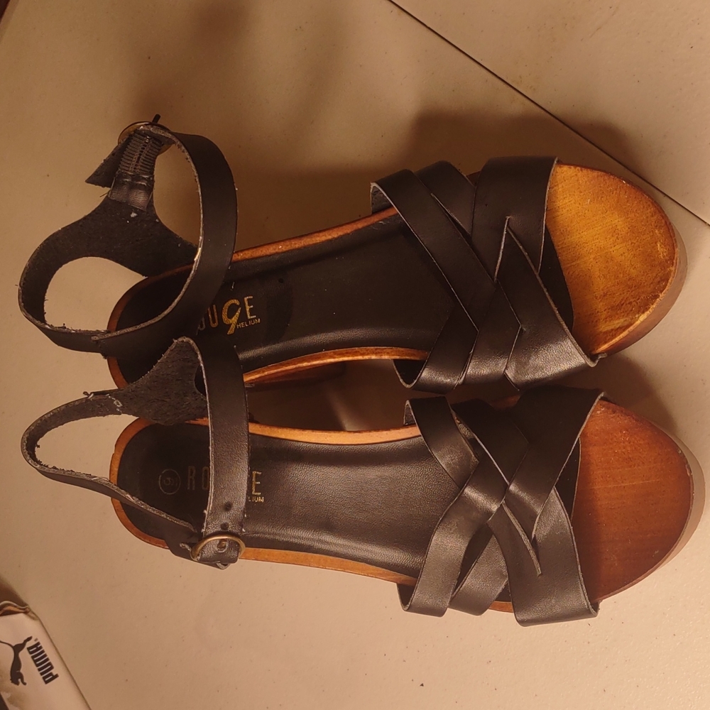 Wedge Wooden Brown and Black heels